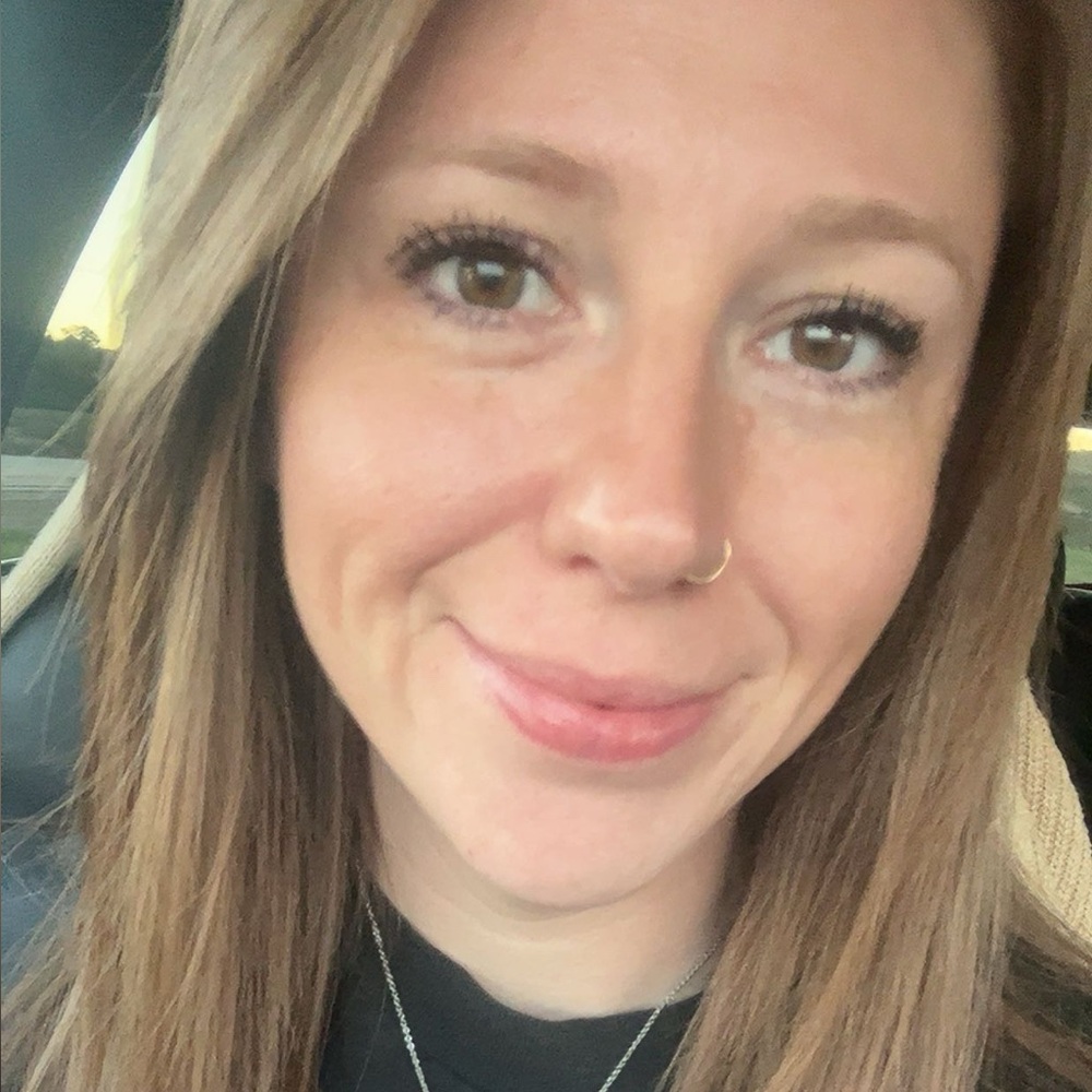 Meet your Posher, Courtney